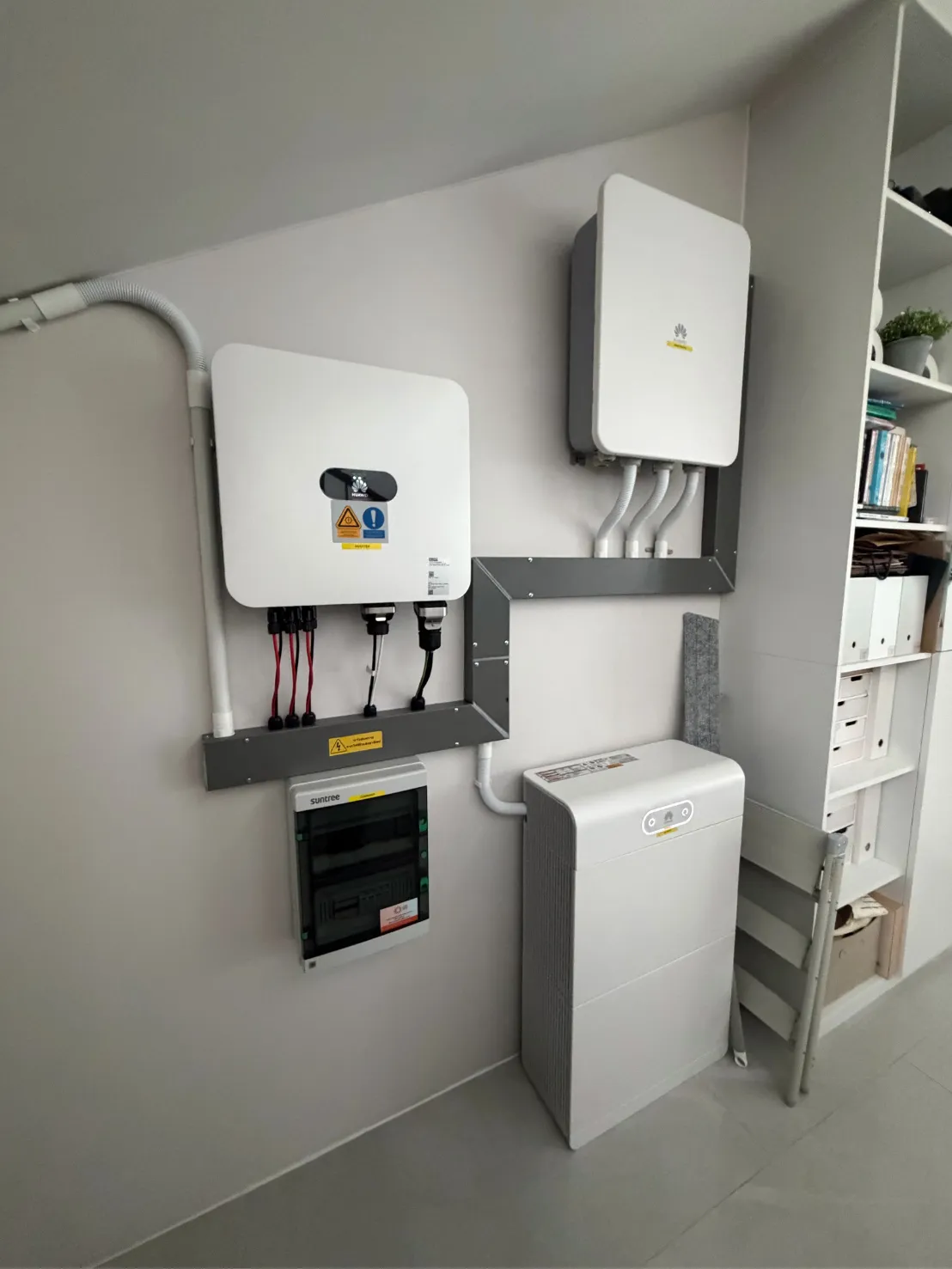 GEE Solar ติดตั้งแบตเตอรี่ Huawei SmartGuard สำหรับสำรองไฟ